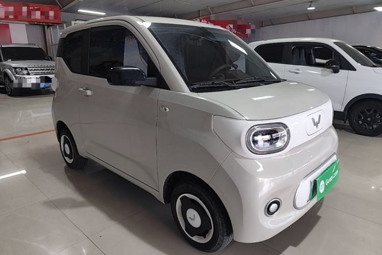 Used Wuling Hongguang MINIEV 2024 3rd Generation 215km Youth Edition Front Right 45 Deg