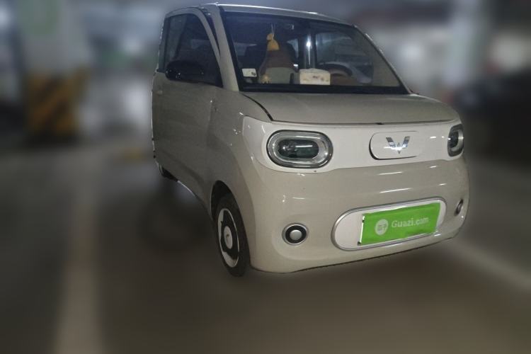 Used Wuling Hongguang MINIEV 2024 3rd Generation 215km Youth Edition Front Right 45 Deg