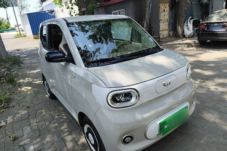 Used Wuling Hongguang MINIEV 2024 3rd Generation 215km Youth Edition Front Right 45 Deg
