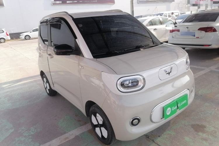 Used Wuling Hongguang MINIEV 2024 3rd Generation 215km Advanced Version Front Right 45 Deg