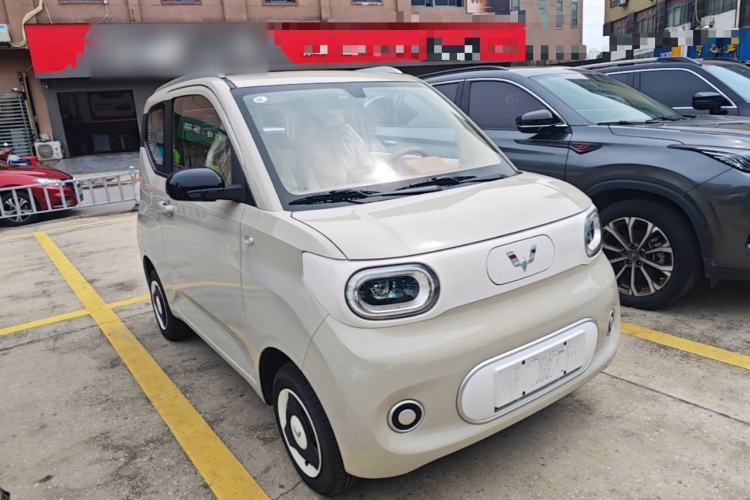 Used Wuling Hongguang MINIEV 2024 3rd Generation 215km Youth Edition Front Right 45 Deg