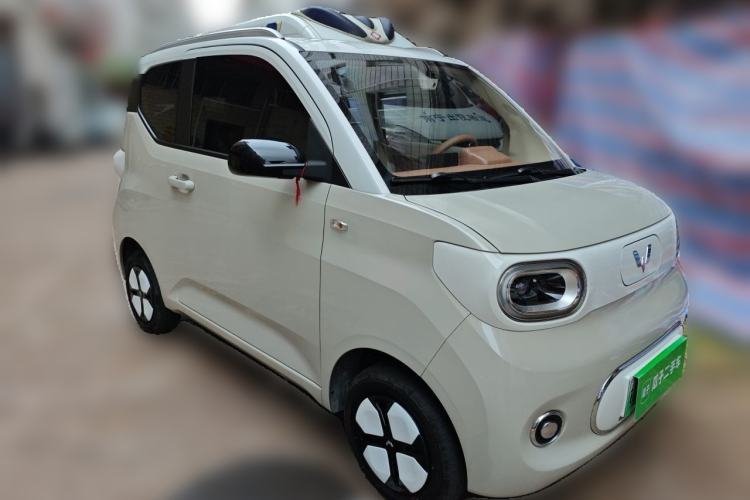 Used Wuling Hongguang MINIEV 2024 3rd Generation 215km Advanced Version Front Right 45 Deg