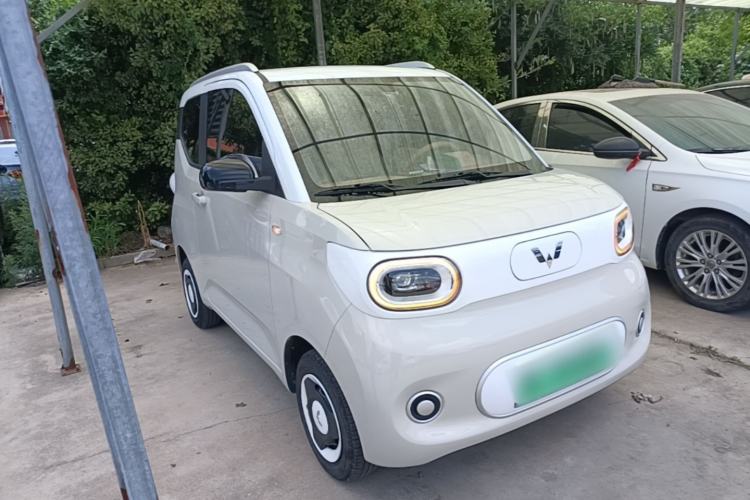 Used Wuling Hongguang MINIEV 2024 3rd Generation 215km Youth Edition Front Right 45 Deg