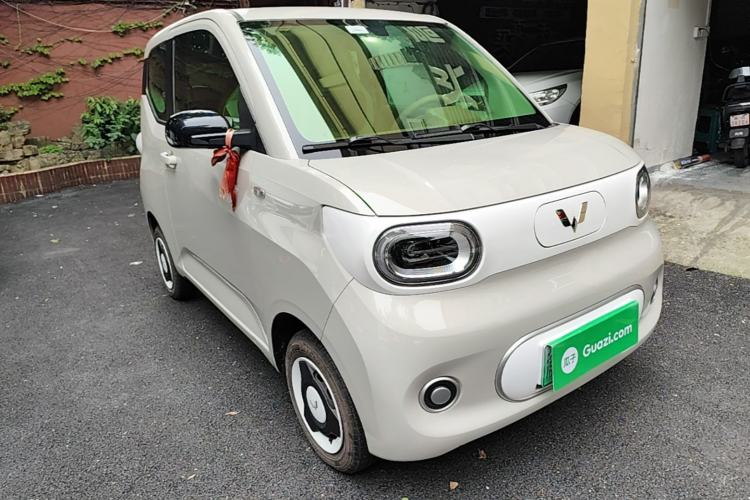 Used Wuling Hongguang MINIEV 2024 3rd Generation 215km Youth Edition Front Right 45 Deg