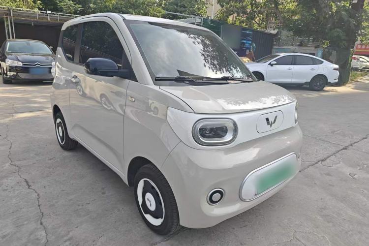 Used Wuling Hongguang MINIEV 2024 3rd Generation 215km Youth Edition Front Right 45 Deg