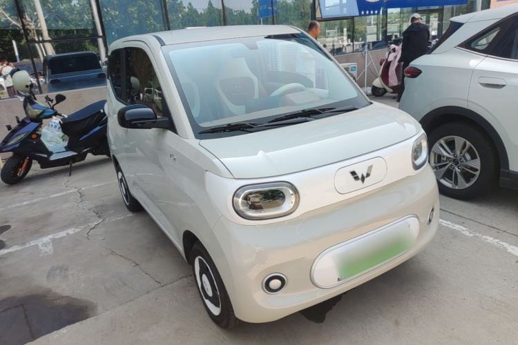 Used Wuling Hongguang MINIEV 2024 3rd Generation 215km Youth Edition Front Right 45 Deg