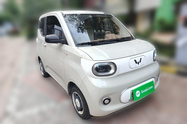 Used Wuling Hongguang MINIEV 2024 3rd Generation 215km Youth Edition Front Right 45 Deg