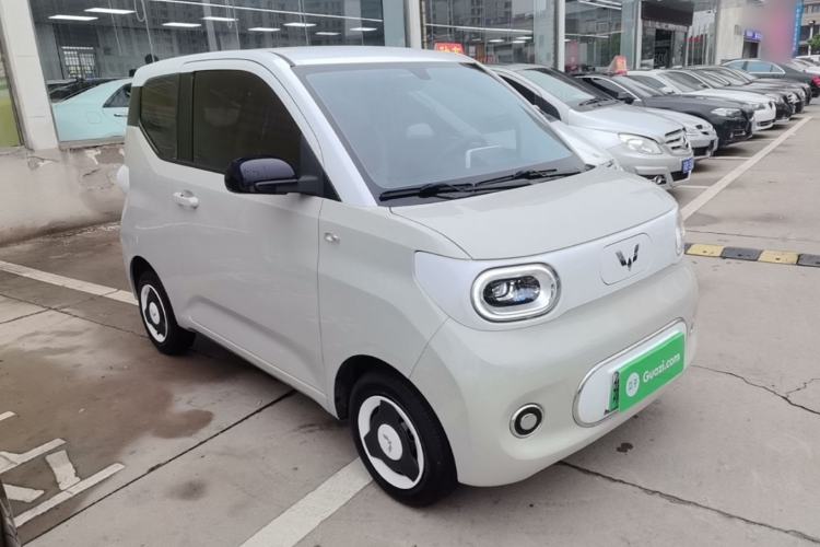 Used Wuling Hongguang MINIEV 2024 Third Generation 120 km Front Right 45 Deg