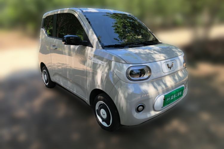 Used Wuling Hongguang MINIEV 2024 3rd Generation 215km Youth Edition Front Right 45 Deg