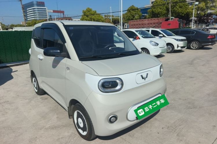 Used Wuling Hongguang MINIEV 2024 3rd Generation 215km Youth Edition Front Right 45 Deg