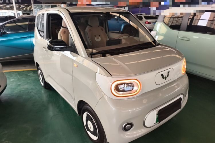 Used Wuling Hongguang MINIEV 2024 3rd Generation 215km Youth Edition Front Right 45 Deg