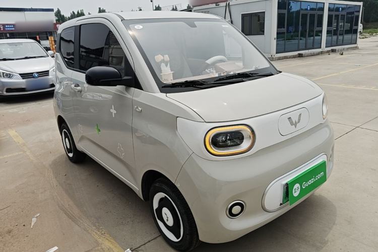 Used Wuling Hongguang MINIEV 2024 3rd Generation 215km Youth Edition Front Right 45 Deg