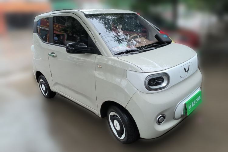 Used Wuling Hongguang MINIEV 2024 3rd Generation 215km Youth Edition Front Right 45 Deg