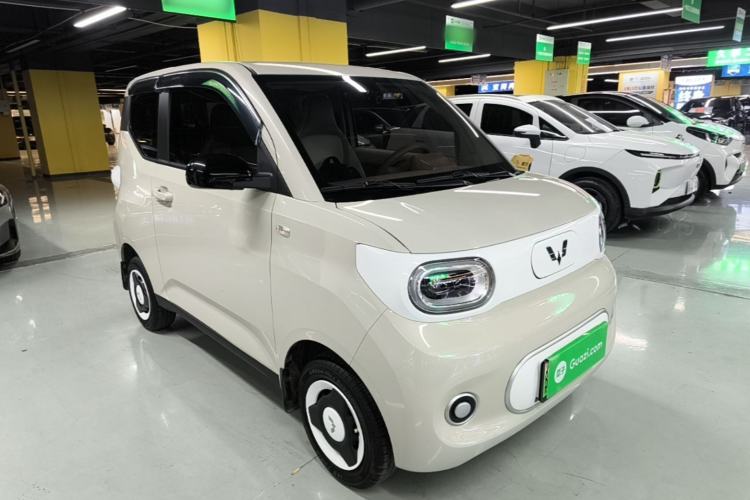 Used Wuling Hongguang MINIEV 2024 3rd Generation 215km Youth Edition Front Right 45 Deg