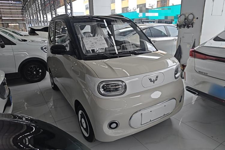 Used Wuling Hongguang MINIEV 2024 3rd Generation 170 km Front Right 45 Deg