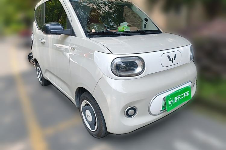 Used Wuling Hongguang MINIEV 2024 3rd Generation 215km Youth Edition Front Right 45 Deg