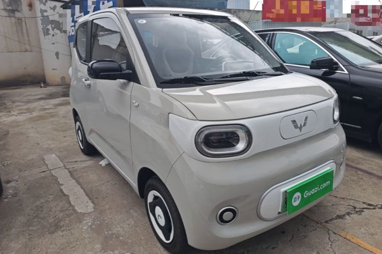 Used Wuling Hongguang MINIEV 2024 3rd Generation 215km Youth Edition Front Right 45 Deg