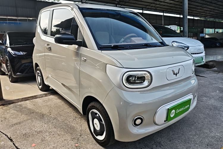 Used Wuling Hongguang MINIEV 2024 3rd Generation 215km Youth Edition Front Right 45 Deg