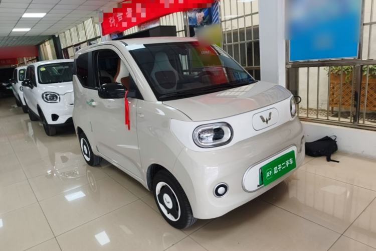 Used Wuling Hongguang MINIEV 2024 3rd Generation 215km Youth Edition Front Right 45 Deg