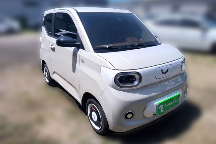 Used Wuling Hongguang MINIEV 2024 3rd Generation 215km Youth Edition Front Right 45 Deg