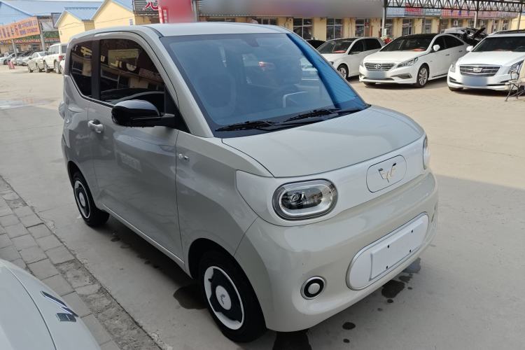 Used Wuling Hongguang MINIEV 2024 3rd Generation 215km Youth Edition Front Right 45 Deg