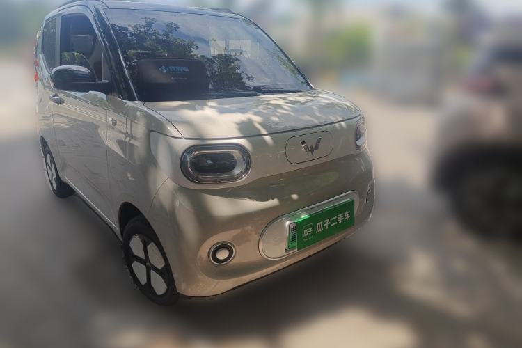 Used Wuling Hongguang MINIEV 2024 3rd Generation 215km Youth Edition Front Right 45 Deg