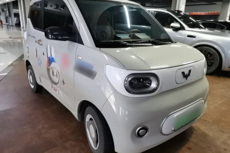 Used Wuling Hongguang MINIEV 2024 3rd Generation 215km Youth Edition Front Right 45 Deg