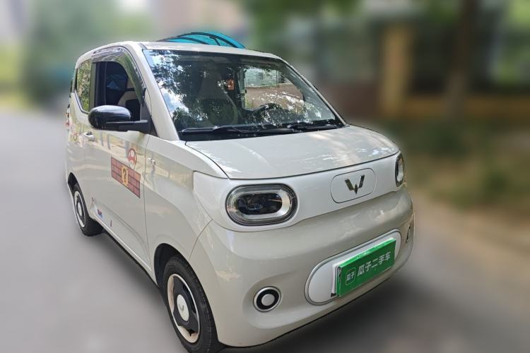 Used Wuling Hongguang MINIEV 2024 3rd Generation 215km Youth Edition Front Right 45 Deg