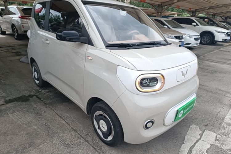 Used Wuling Hongguang MINIEV 2024 3rd Generation 215km Youth Edition Front Right 45 Deg