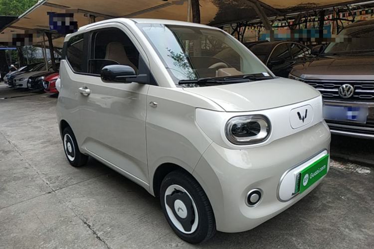 Used Wuling Hongguang MINIEV 2024 3rd Generation 215km Advanced Version Front Right 45 Deg