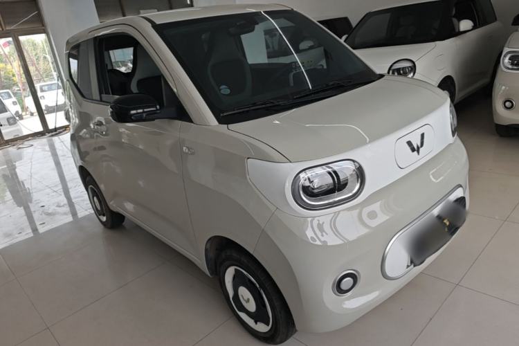 Used Wuling Hongguang MINIEV 2024 3rd Generation 215km Youth Edition Front Right 45 Deg