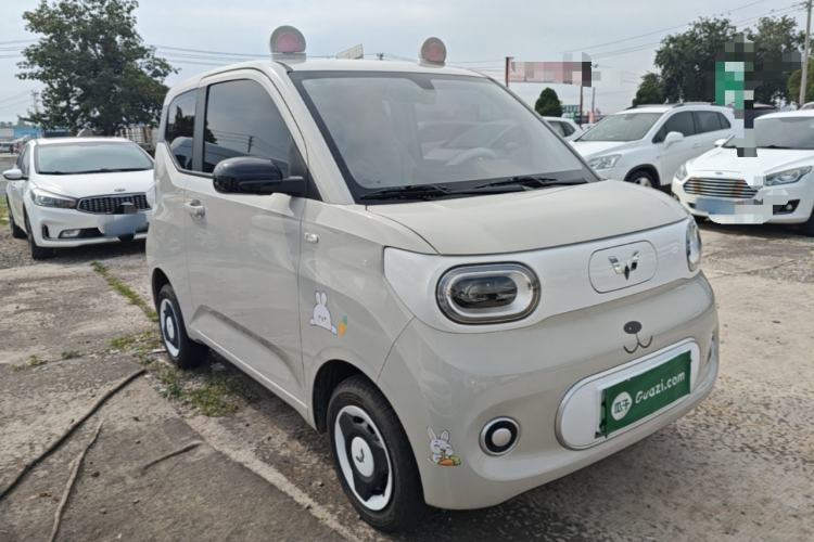 Used Wuling Hongguang MINIEV 2024 3rd Generation 215km Youth Edition Front Right 45 Deg