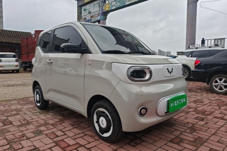 Used Wuling Hongguang MINIEV 2024 3rd Generation 215km Youth Edition Front Right 45 Deg