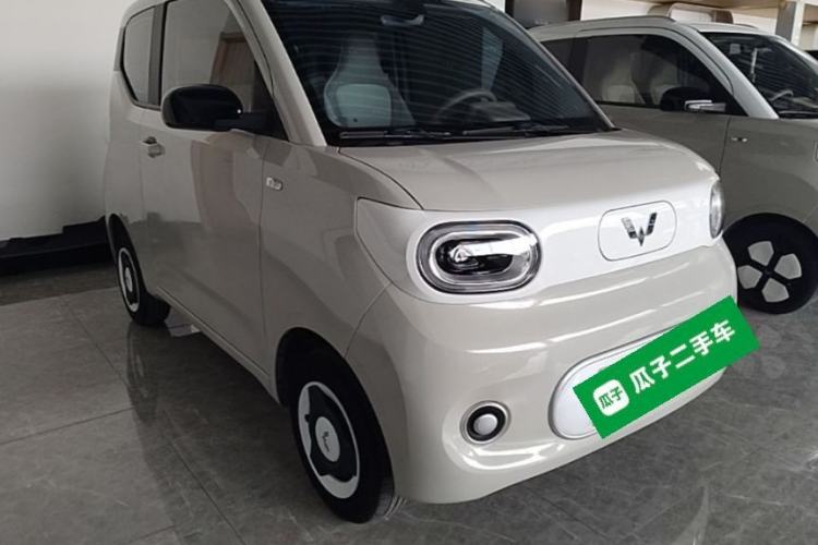Used Wuling Hongguang MINIEV 2024 3rd Generation 215km Youth Edition Front Right 45 Deg