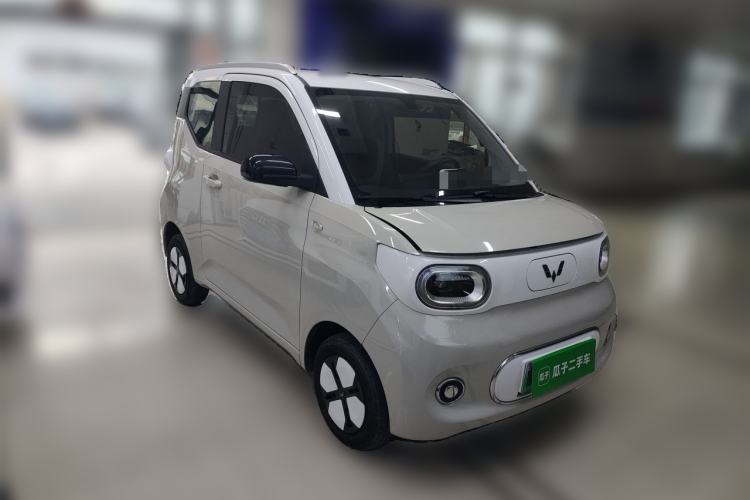 Used Wuling Hongguang MINIEV 2024 3rd Generation 170 km Front Right 45 Deg