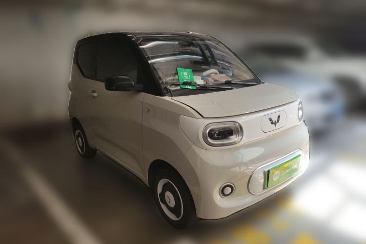 Used Wuling Hongguang MINIEV 2024 3rd Generation 215km Youth Edition Front Right 45 Deg