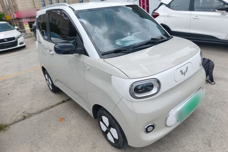 Used Wuling Hongguang MINIEV 2024 3rd Generation 215km Advanced Version Front Right 45 Deg