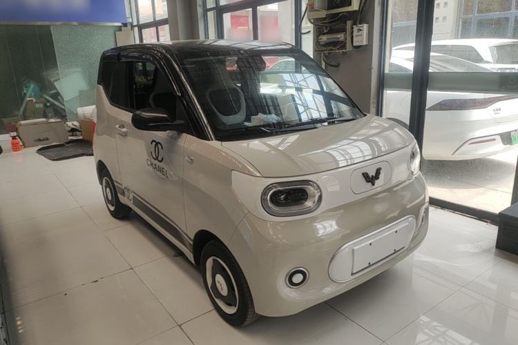 Used Wuling Hongguang MINIEV 2024 3rd Generation 215km Youth Edition Front Right 45 Deg