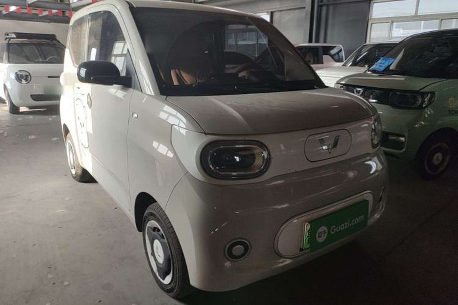 Used Wuling Hongguang MINIEV 2024 3rd Generation 215km Youth Edition Front Right 45 Deg