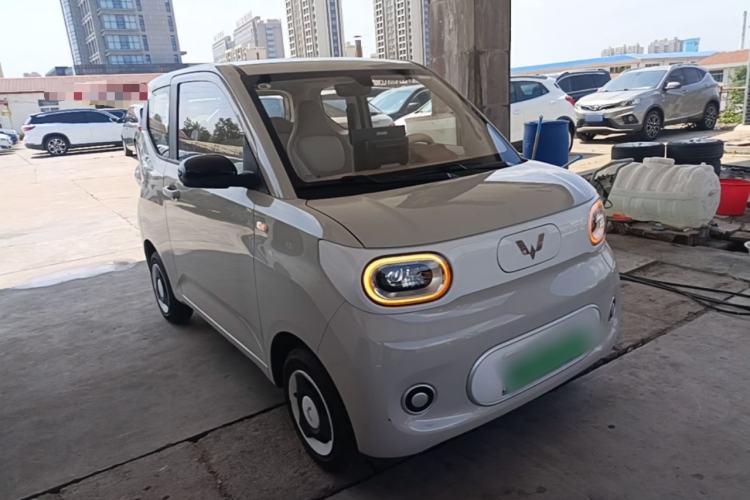 Used Wuling Hongguang MINIEV 2024 3rd Generation 215km Youth Edition Front Right 45 Deg