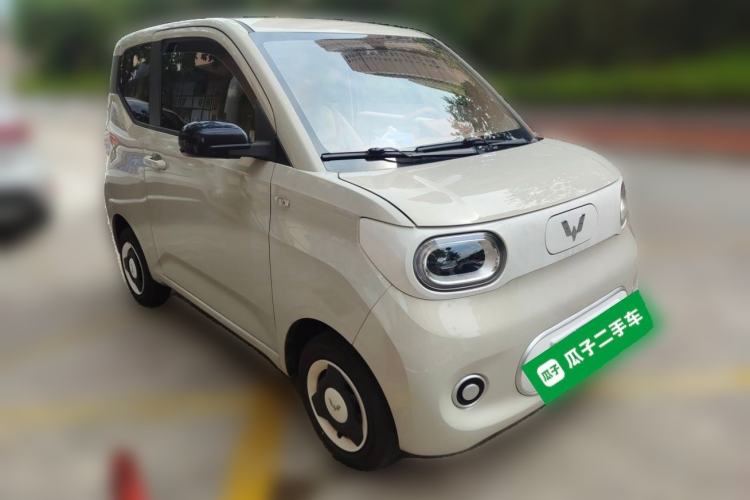 Used Wuling Hongguang MINIEV 2024 3rd Generation 215km Youth Edition Front Right 45 Deg