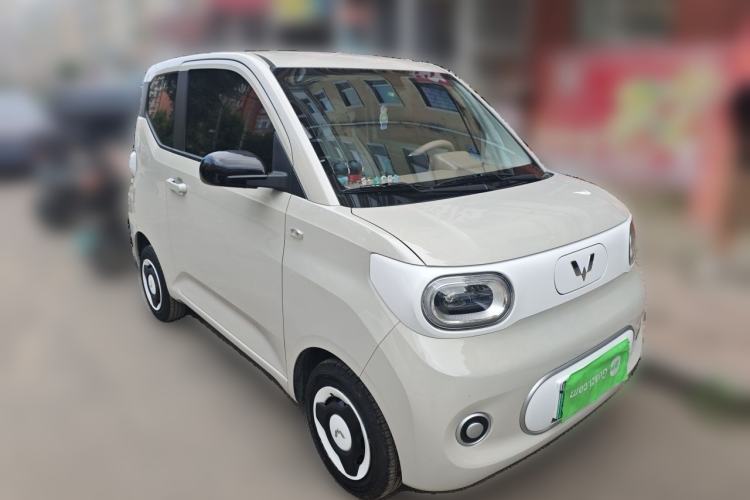 Used Wuling Hongguang MINIEV 2024 3rd Generation 215km Youth Edition Front Right 45 Deg