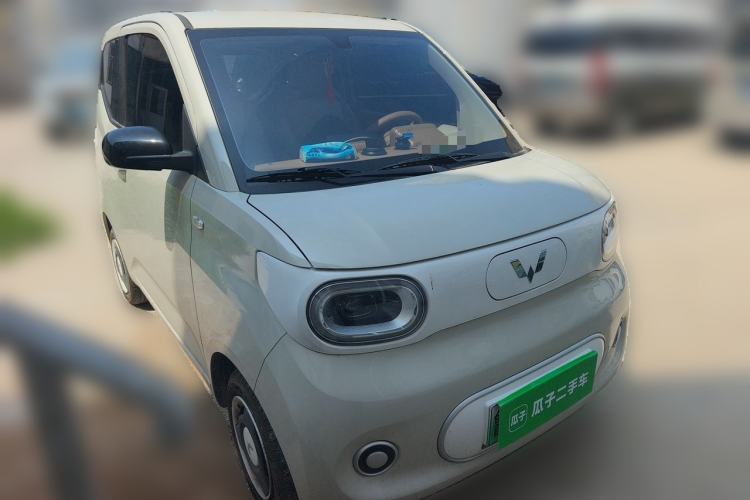 Used Wuling Hongguang MINIEV 2024 3rd Generation 215km Youth Edition Front Right 45 Deg