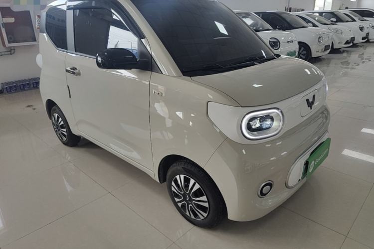 Used Wuling Hongguang MINIEV 2024 3rd Generation 215km Youth Edition Front Right 45 Deg