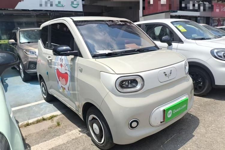 Used Wuling Hongguang MINIEV 2024 3rd Generation 215km Youth Edition Front Right 45 Deg