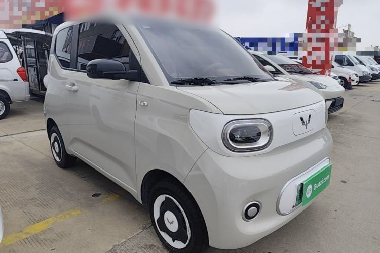 Used Wuling Hongguang MINIEV 2024 3rd Generation 215km Youth Edition Front Right 45 Deg