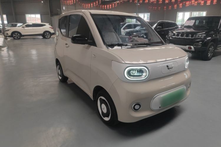 Used Wuling Hongguang MINIEV 2024 3rd Generation 215km Youth Edition Front Right 45 Deg