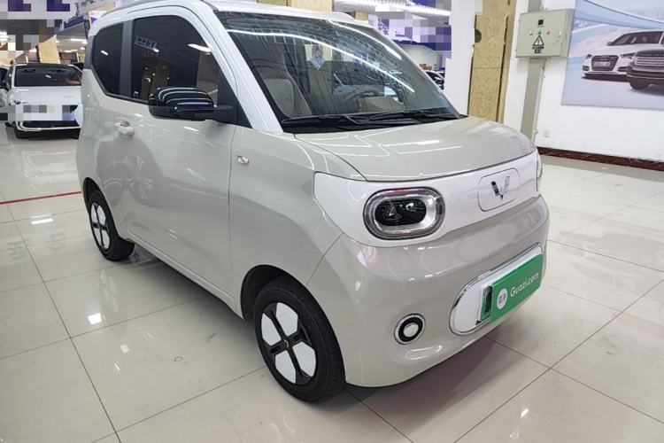 Used Wuling Hongguang MINIEV 2024 3rd Generation 215km Advanced Version Front Right 45 Deg