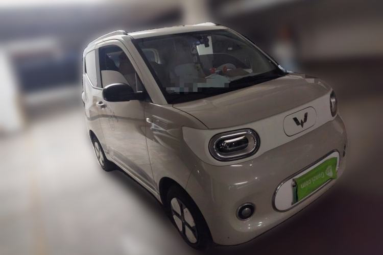 Used Wuling Hongguang MINIEV 2024 3rd Generation 215km Advanced Version Front Right 45 Deg