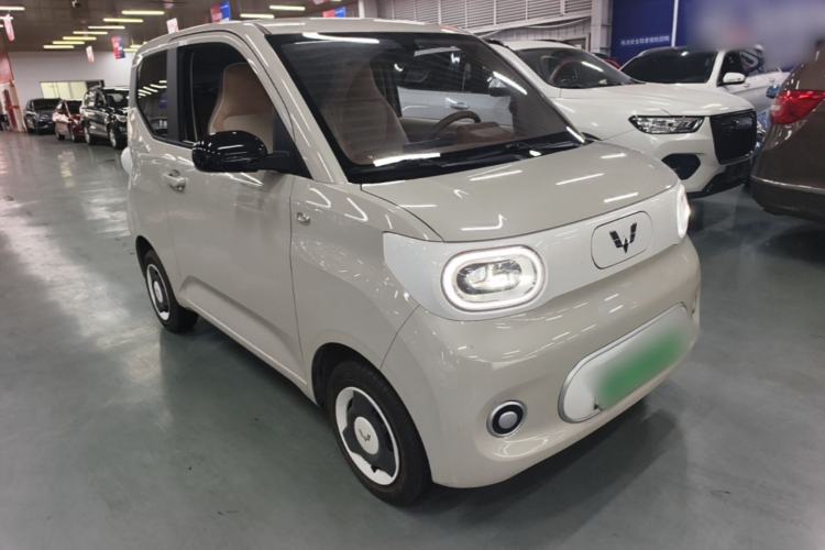 Used Wuling Hongguang MINIEV 2024 3rd Generation 215km Youth Edition Front Right 45 Deg